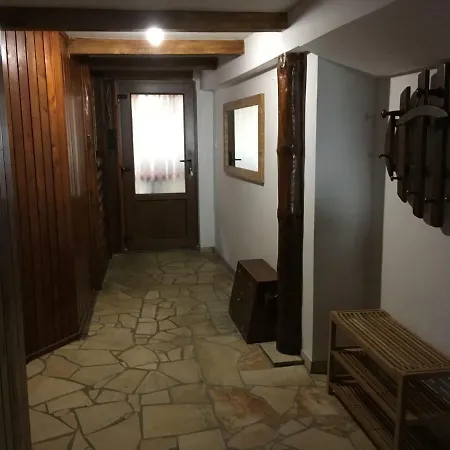 Balatonkenesei Nádfedeles Lovas Balatonkenese