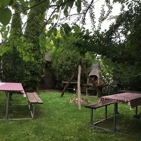 Balatonkenesei Nádfedeles Lovas Balatonkenese