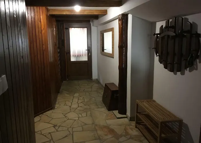 Balatonkenesei Nádfedeles Lovas Balatonkenese