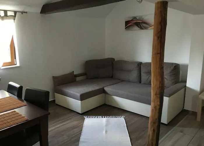 Balatonkenesei Nádfedeles Lovas